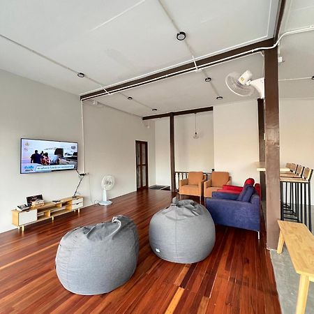 Hostel House Ju Bangkok Zewnętrze zdjęcie