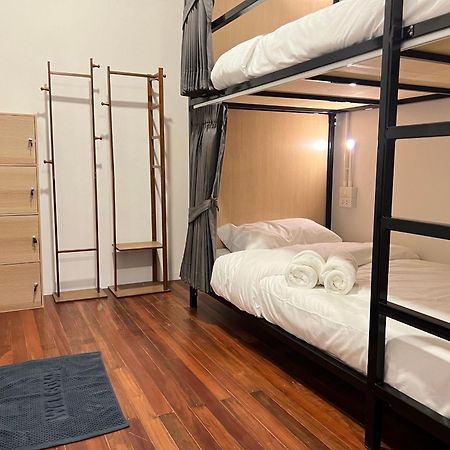 Hostel House Ju Bangkok Zewnętrze zdjęcie