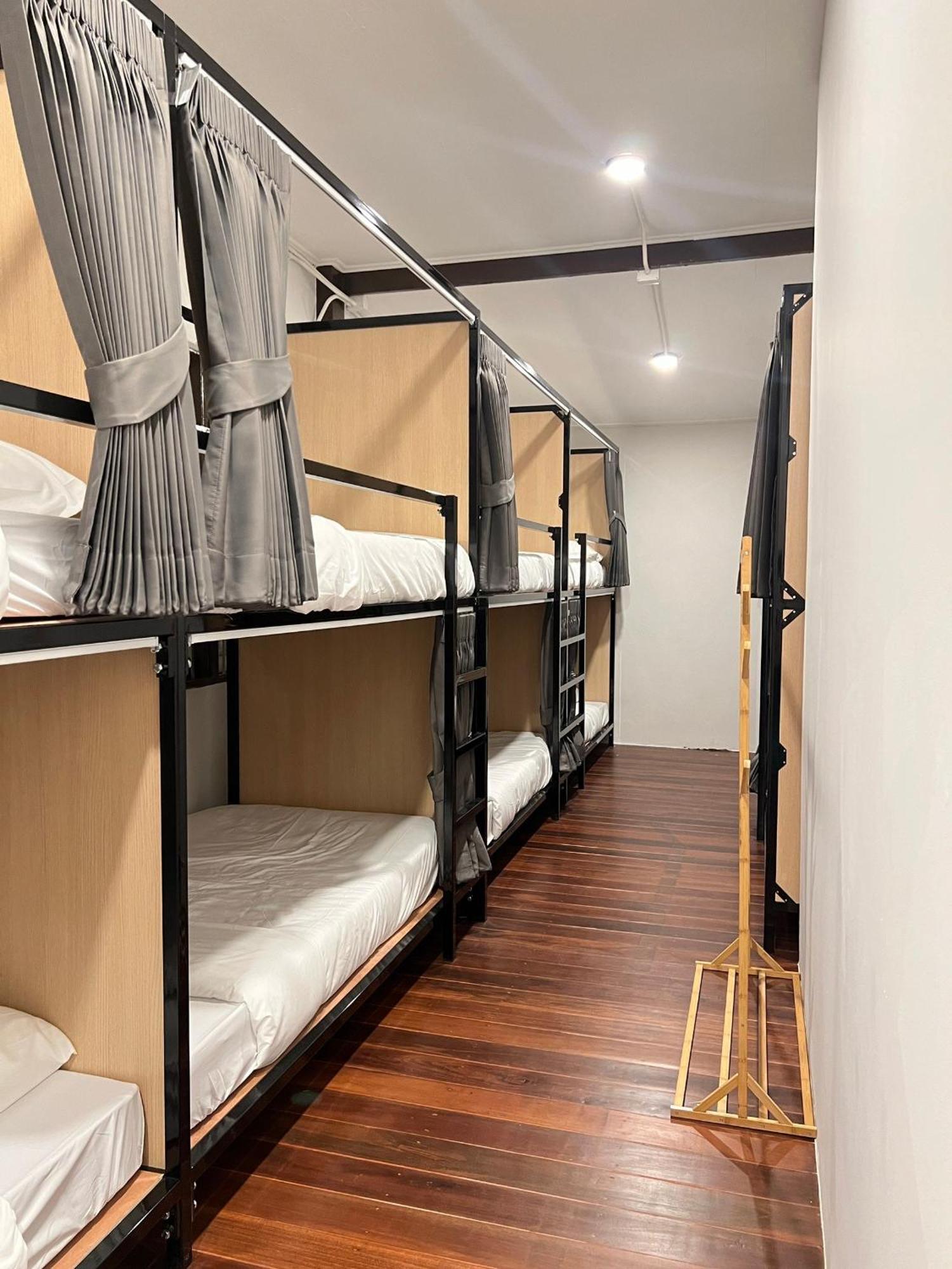Hostel House Ju Bangkok Zewnętrze zdjęcie