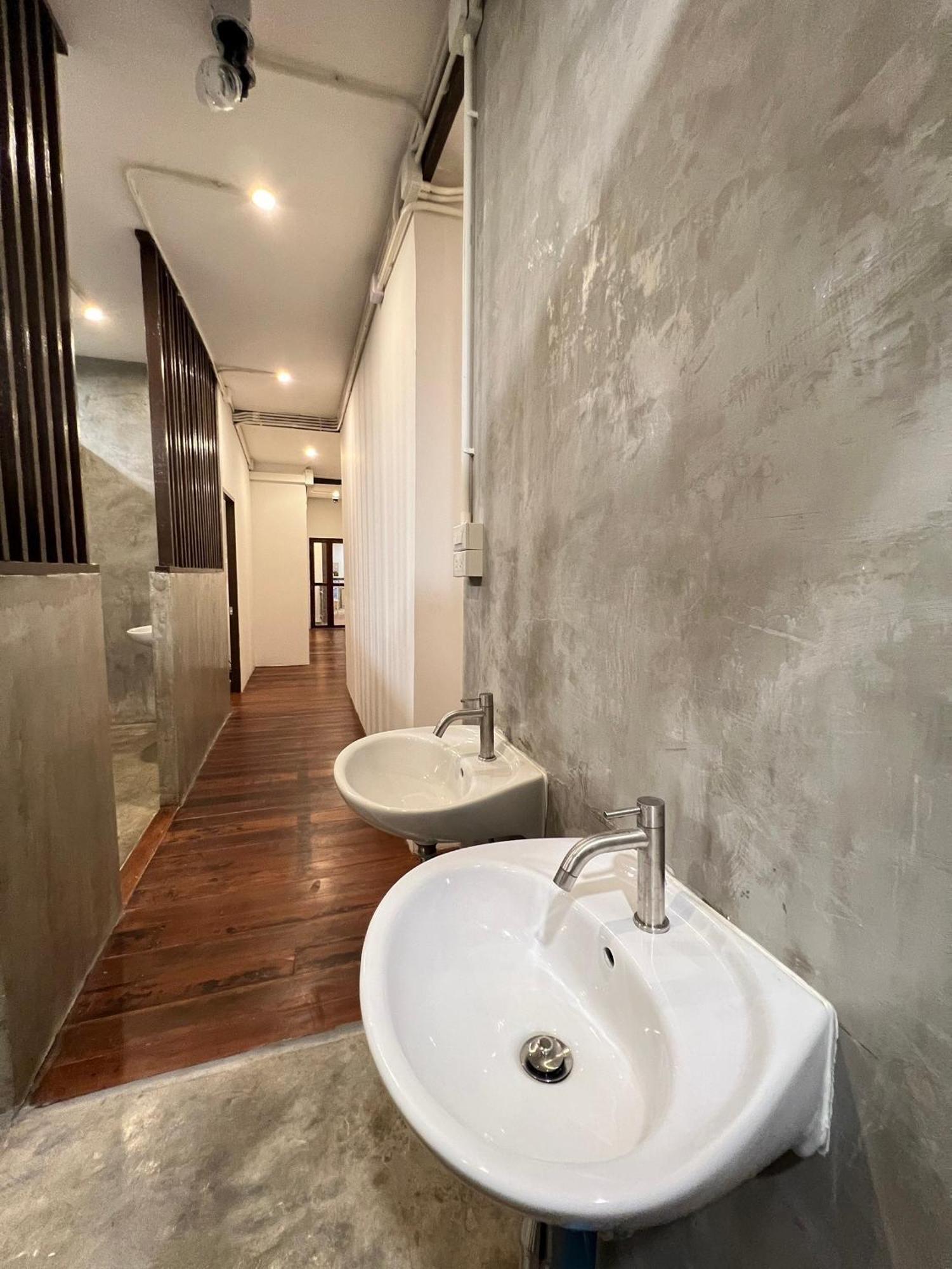 Hostel House Ju Bangkok Zewnętrze zdjęcie