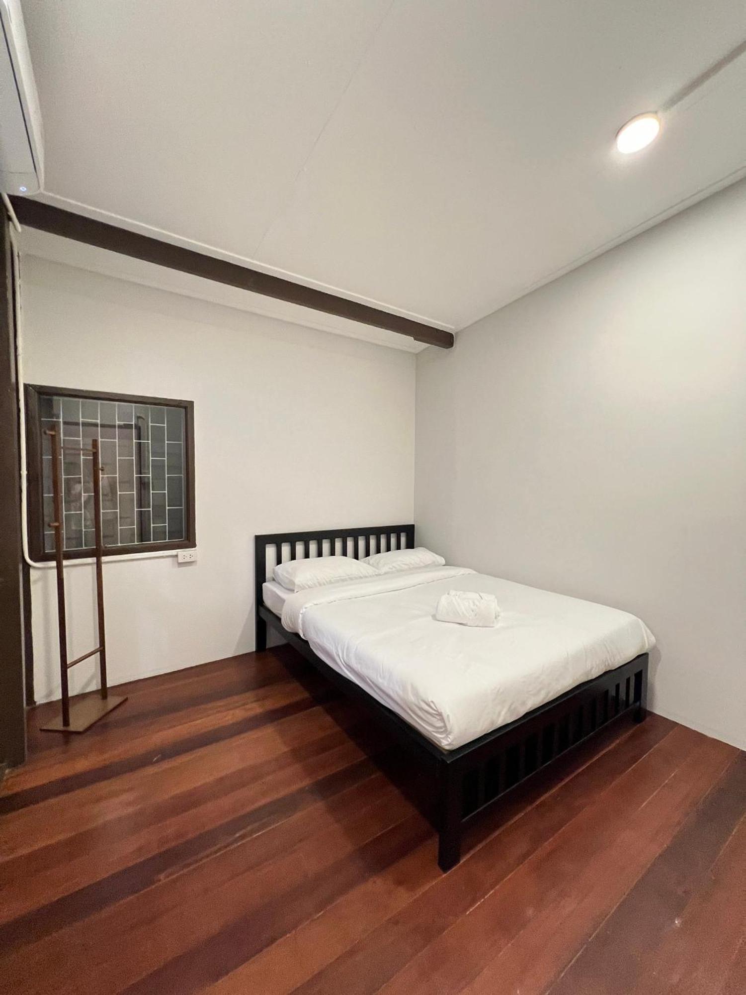 Hostel House Ju Bangkok Zewnętrze zdjęcie
