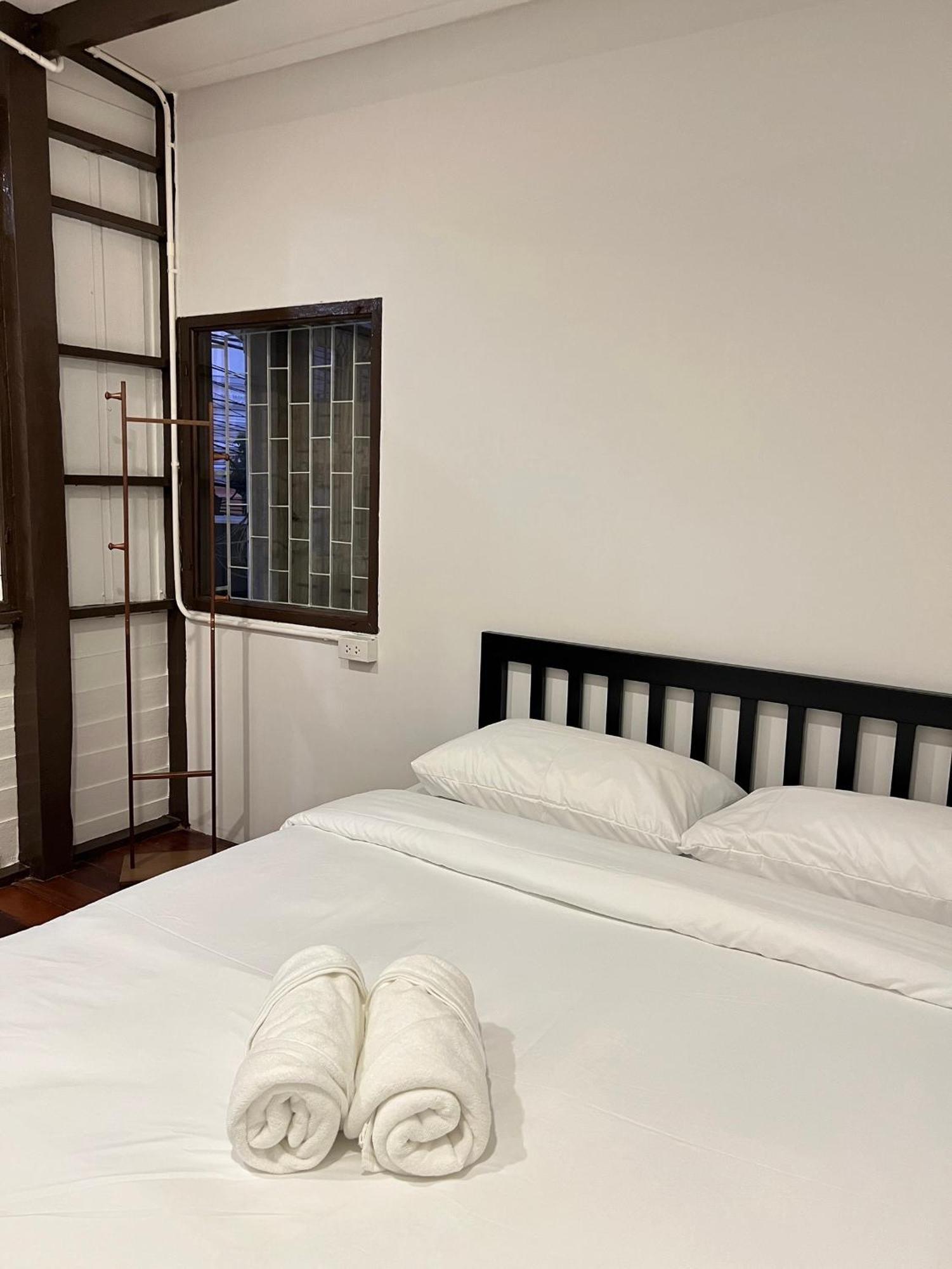 Hostel House Ju Bangkok Zewnętrze zdjęcie